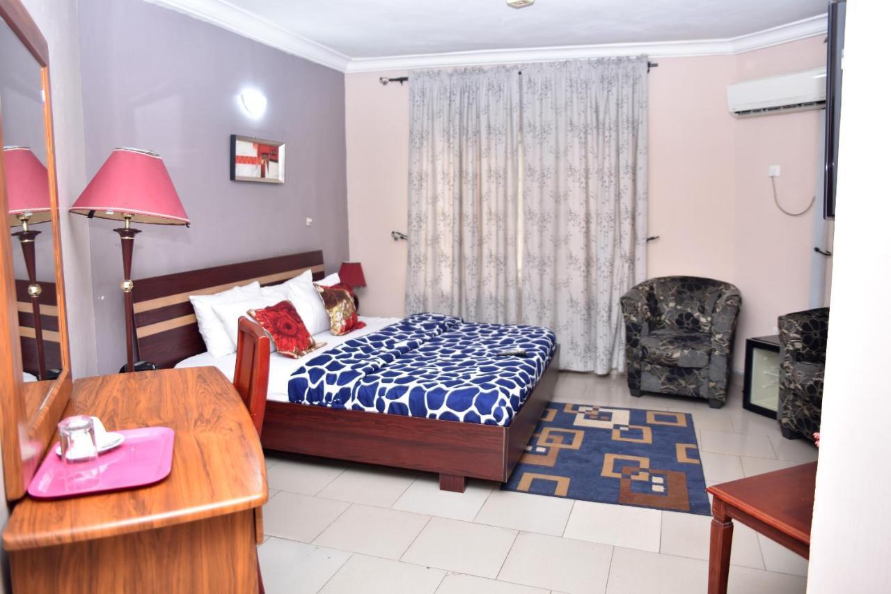 Koraf Hotels Abuja Bagian luar foto