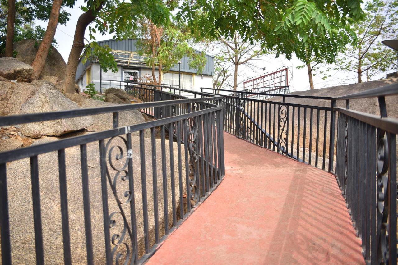 Koraf Hotels Abuja Bagian luar foto