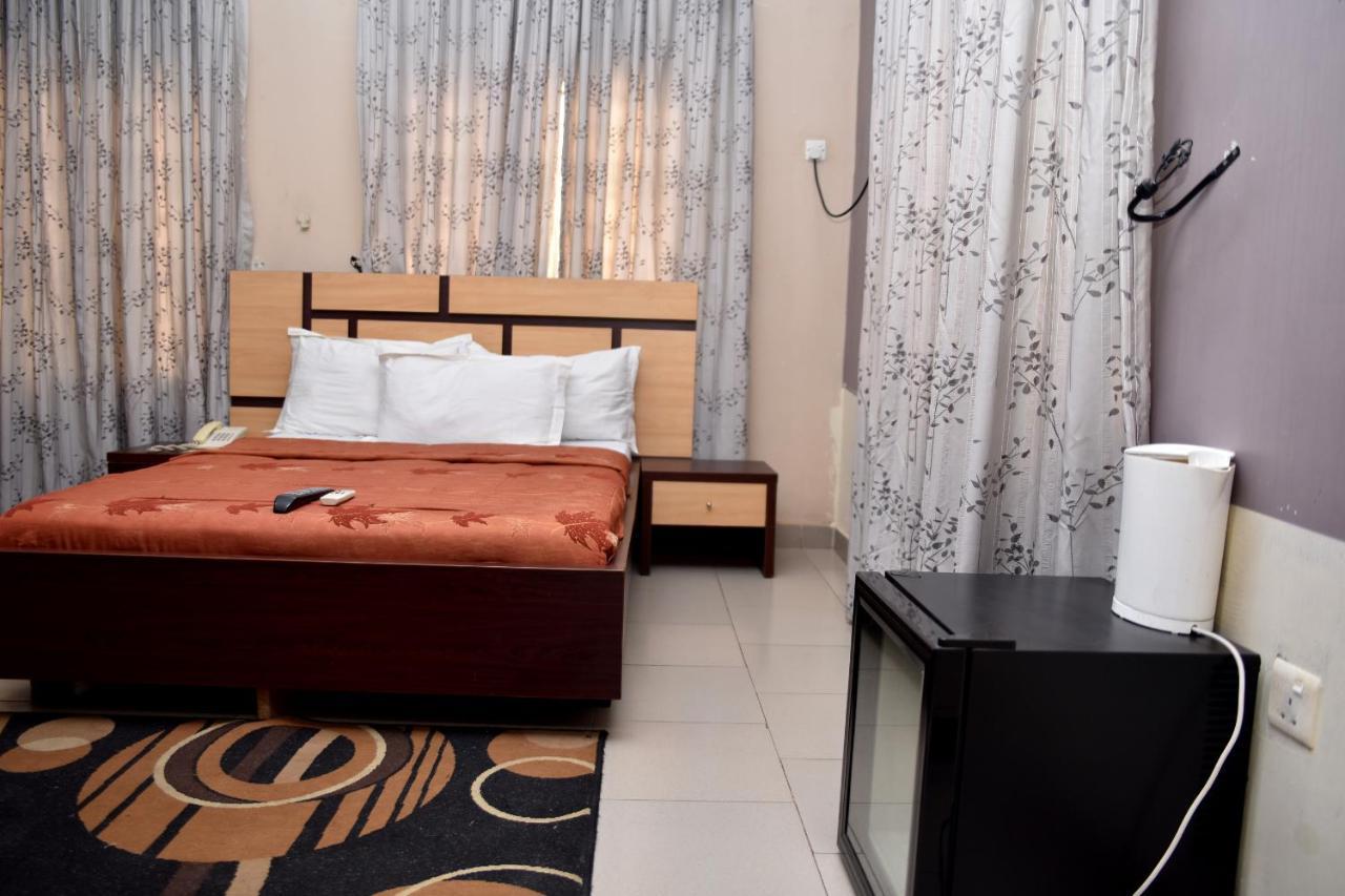 Koraf Hotels Abuja Bagian luar foto
