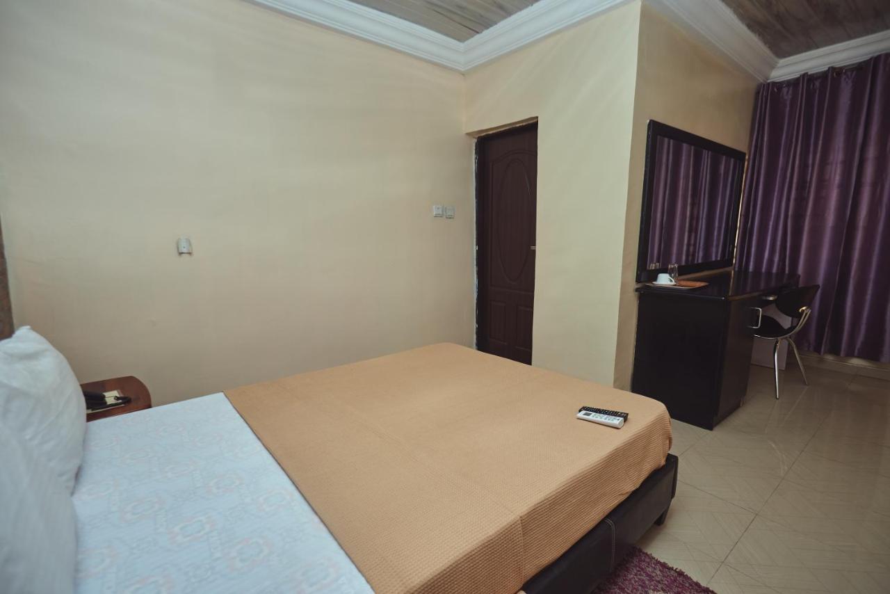 Koraf Hotels Abuja Bagian luar foto
