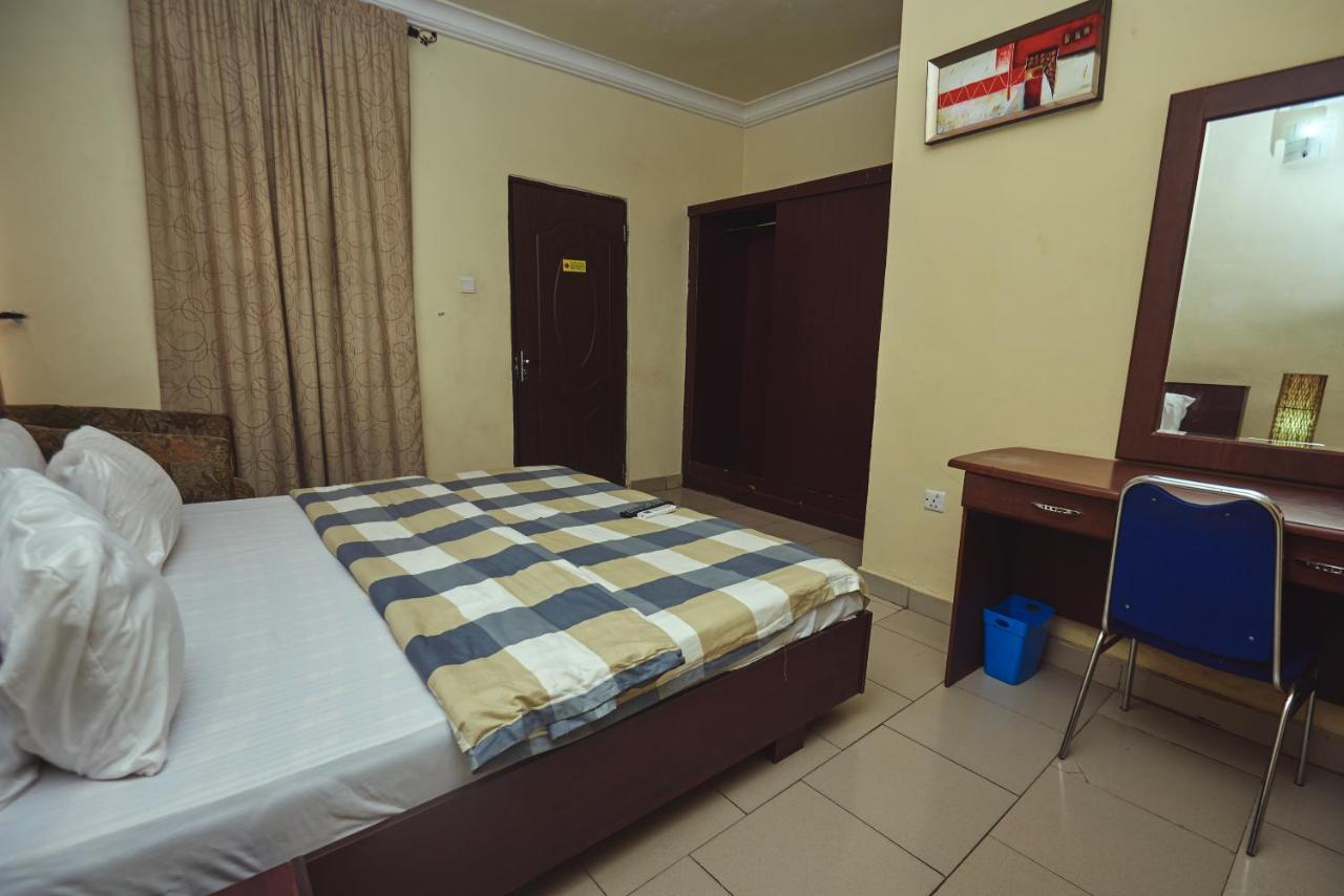 Koraf Hotels Abuja Bagian luar foto