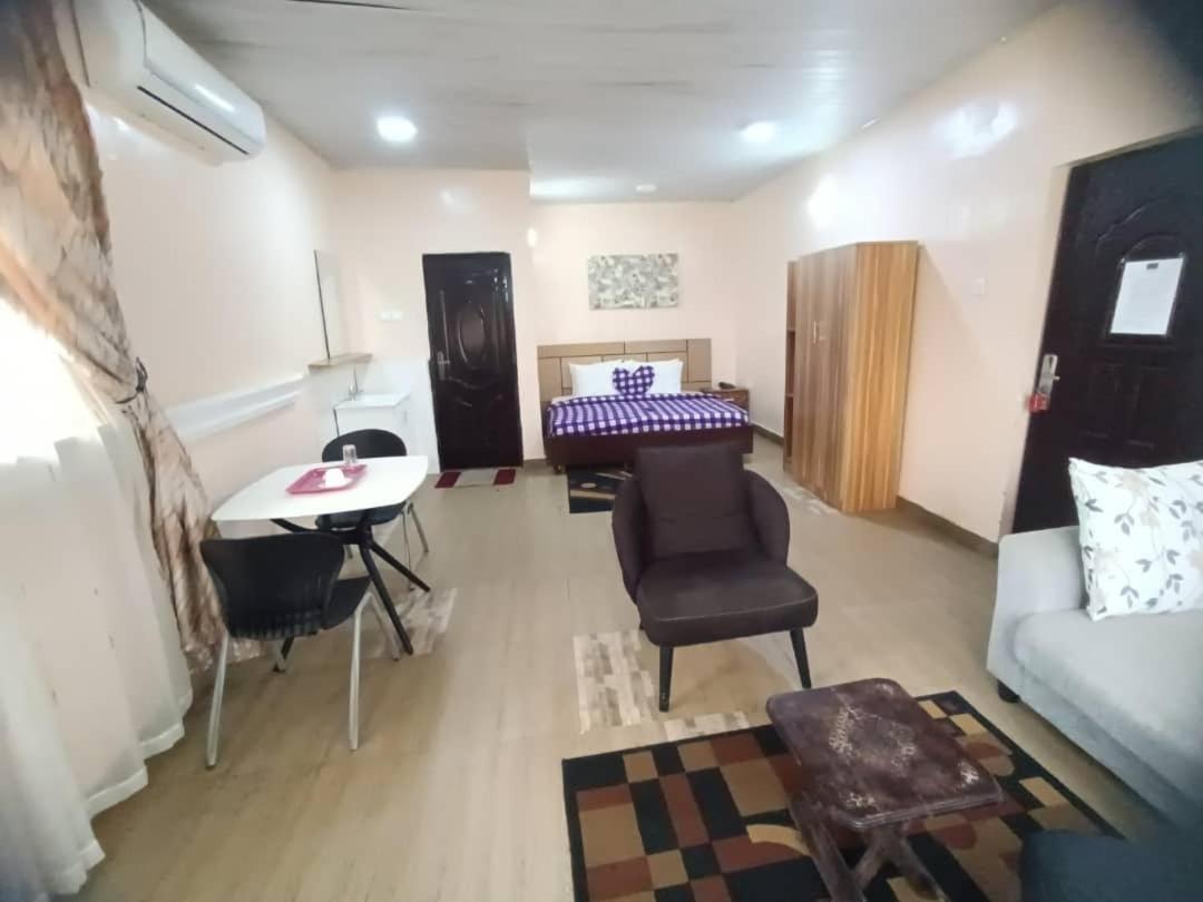 Koraf Hotels Abuja Bagian luar foto