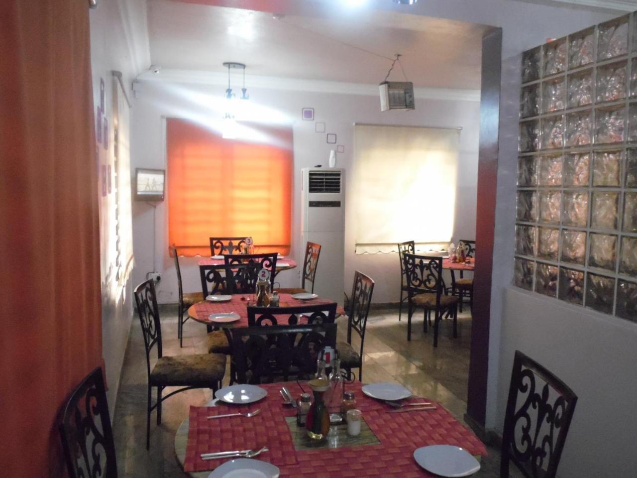 Koraf Hotels Abuja Bagian luar foto